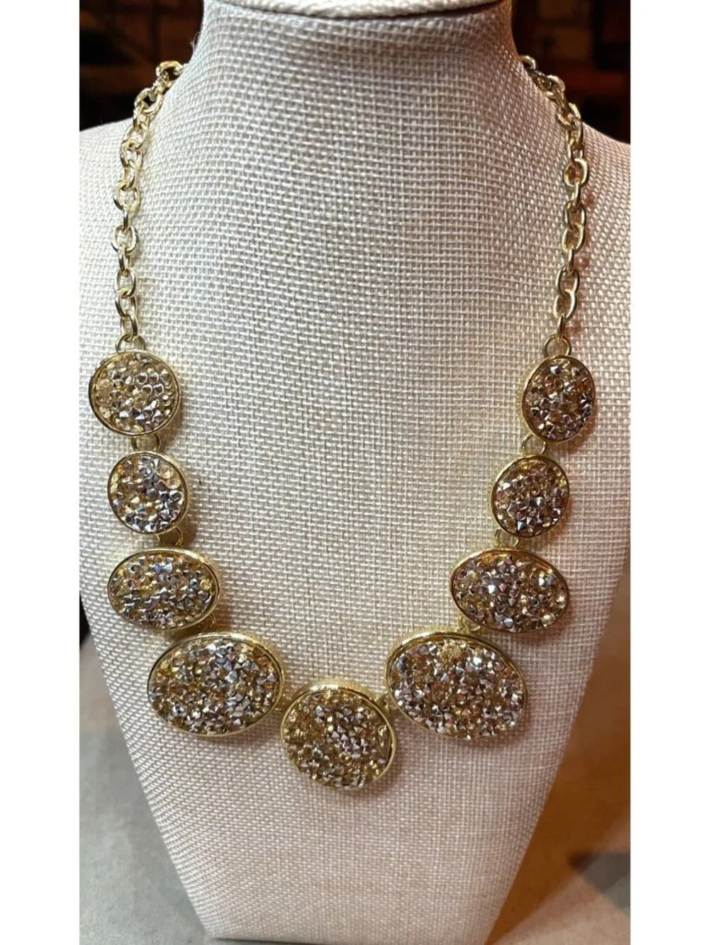 Vintage Y2K Gold Tone Crystal Encrusted Oval Bib Statement Necklace